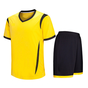 Ensembles d'uniformes de football unisexe à impression de logo personnalisé Maillots et chaussettes à sublimation les plus vendus Service OEM à bas quantité minimale de commande - Product Image 1