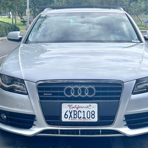 Audi A4 Avant 2.0T Quattro Premium Plus Usado en Buen Estado - Product Image 1