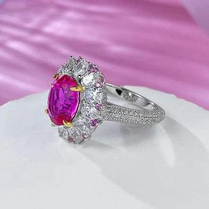 Anillo de Compromiso con Halo de Diamantes Moissanite de Corte Ovalado de 3.0 Ct, Diseño de Joyería Personalizada en Oro CVD para Mujer, Anillo de Boda Solitario - Product Image 1