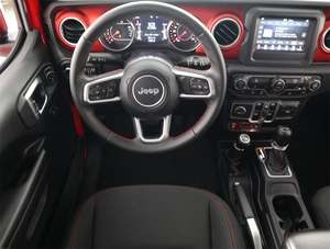 Jeep Wrangler Unlimited Rubicon 2018 / Disponible à la vente avec faible kilométrage, moteur essence, véhicule bien entretenu et sans accidents - Product Image 4