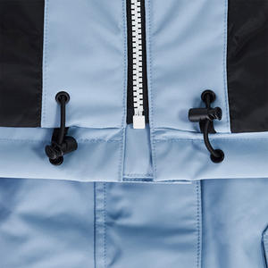 Chaqueta de esquí impermeable de diseño personalizado para hombre OEM con opciones de impresión y etiquetado de logotipo de material transpirable - Product Image 2