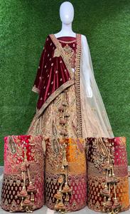 Lehenga Choli de Terciopelo de Seda para Novia - Product Image 3