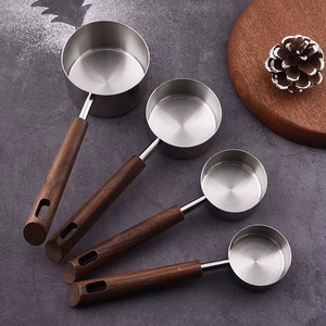 Tasses à mesurer couleur argent avec manche en bois Lot de 3 outils de mesure personnalisés à faible coût, parfaits pour la cuisine et la cuisson au quotidien - Product Image 6