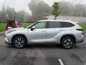 2024 para Highlander Hybrid XLE AWD, 1-25000 millas, 400-500 Nm de par, 400 CV de potencia, 7 asientos, frenos de disco delanteros/tambor traseros - Product Image 2