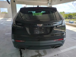 Cadillac XT4 Sport FWD 2020, conduite à gauche, turbo, cuir de luxe, intérieur clair, faible kilométrage, en stock et prêt à être expédié - Product Image 3