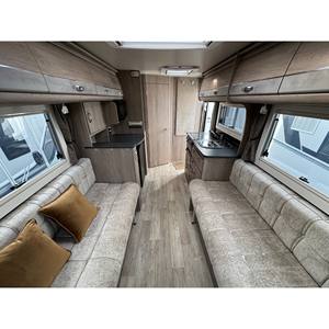 Autocaravanas Premium Broadway EB Auto-Sleepers para Aventuras de Camping Confortables - Product Image 5