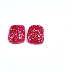Rubis de luxe de haute qualité de Bangkok, taille coussin, motif floral sculpté, 56,91 carats, pierre précieuse en vrac de couleur rouge, hauteur 8 mm, pour application en joaillerie - Product Image 6