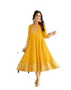 Fancy Rayon Foil Prints Style Colección Kurtis para mujer - Product Image 1