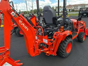 Precio Económico para Tractor Agrícola Kubota BX25D 4WD Diésel de 23HP con Cargador, Retroexcavadora y Segadora, Listo para Exportar - Product Image 5