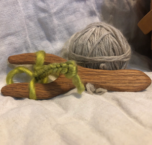 Mango Wood Lucet Knitting Tenedor Trenza en forma de tenedor de madera Fabricación para niños Lucets Tenedor Venta más vendida - Product Image 3