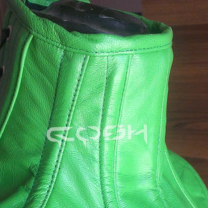 Corsé gótico de cuero verde - Product Image 5
