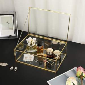 Joyero de cristal de latón de primera categoría con gran demanda que proporciona un almacenamiento elegante para anillos, collares y pendientes - Product Image 3