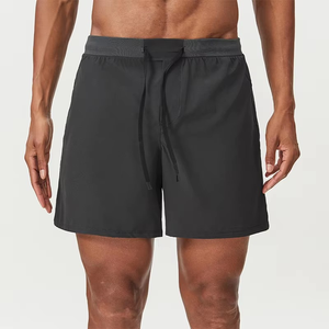 Nouveau modèle de short de fitness pour homme avec logo personnalisé short de fitness respirant avec cordon de serrage solide services de sport OEM ODM - Product Image 1