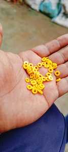 ลูกปัดแก้วสีเหลืองทรงกลมออกแบบได้ตามต้องการสำหรับนักออกแบบเครื่องประดับและจำหน่ายต่อในร้านลูกปัดเพื่อการตกแต่ง - Product Image 3