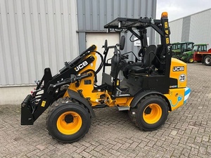 Chargeuse sur pneus électrique JCB 403, chargeuse frontale compacte, chargeuse compacte diesel pour l'agriculture et la construction - Product Image 3