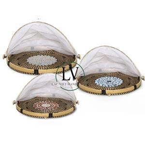 Plateau rond en rotin nacre fabriqué à la main de haute qualité avec couvercle/plateaux de service en rotin avec couvercle alimentaire fabriqué au Vietnam - Product Image 4