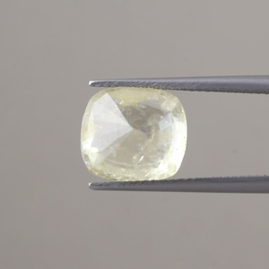Zafiro Amarillo Natural Genuino Suelto |   Gema de 7.80 Quilates con Corte Cojín de 11.5x10.5mm, Certificada por NGTC, Grado AAA, para Fabricación de Joyería - Product Image 3