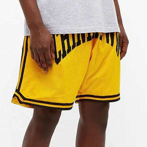 กางเกงขาสั้นตาข่ายสองสีรุ่นล่าสุดสำหรับฤดูร้อน ใส่สบาย เหมาะสำหรับออกกำลังกาย น้ำหนักเบา ระบายอากาศได้ดี ดีไซน์โดดเด่นสำหรับผู้ชาย - Product Image 5