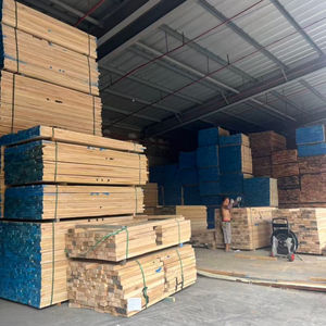 Bois de frêne blanc européen en gros provenant d'Allemagne, épaisseurs 25mm, 32mm, 38mm, 50mm pour projets de menuiserie architecturale, exportation mondiale - Product Image 1