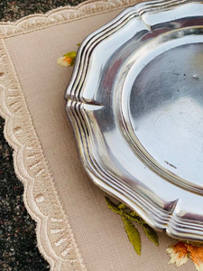 Eco-Friendly Stainless Steel Dinner Plates Dishes Shiny Finish Classic Design Shape for <b>Dining</b> <b>Table</b> Wedding Occasion Price - Product Image 3