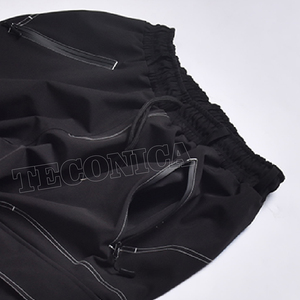 Pantalon de ski noir imperméable unisexe Offre Spéciale avec poche zippée surdimensionnée et design isolé pour l'extérieur - Product Image 3