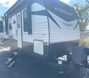 Camping-car Keystone H-i-d-e-o-u-t 202LHS d'occasion 2020, prêt à être expédié - Product Image 1