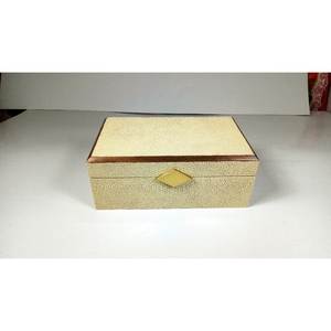 FDL ผู้หญิงหรูหราขนาดเล็กกล่องเครื่องประดับ PU สร้อยคอแหวนต่างหูทําจาก Shagreen ทองเหลืองวัสดุ MDF - Product Image 1