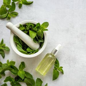 OEM Bulk Pure Natural L-Menthol | Venta al por mayor Orgánica Mentol Agente refrigerante Alimentos Grado cosmético Materia Prima para sabores Fragancia - Product Image 1