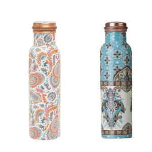 Bouteille d'eau de voyage en cuivre pur à 100% avec un design floral, des ustensiles de cuisine émaillés et fabriqués en Inde. - Product Image 4