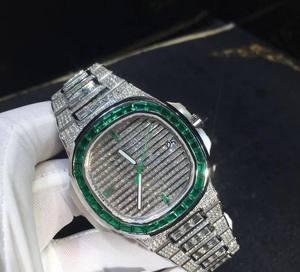 Reloj de Pulsera de Lujo con Movimiento Automático, Estilo Popular, Esmeralda y Diamantes Moissanite Redondos VVS, Estilo Hip Hop, de la India - Product Image 1