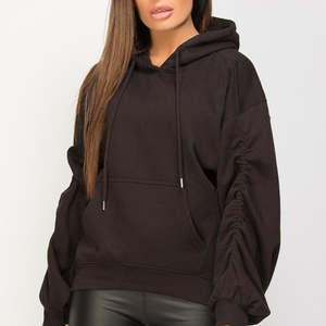 Sweat à capuche noir surdimensionné pour femme avec manches froncées anti-rides et respirant pour les entraînements de gymnastique d'hiver - Product Image 1