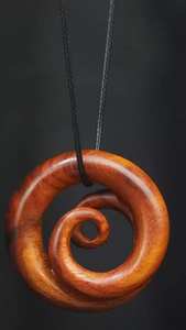 COLLIERS FROIDS POUR FEMMES HOMMES NATUREL GRAND BOHO TRIBAL SONO Pendentif EN BOIS sur cordon réglable Collier fait main - Product Image 5