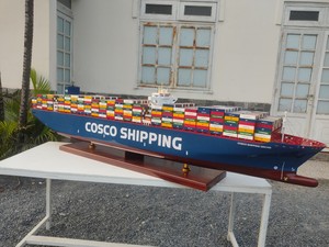 Gia Nhien Maquette de bateau Cosco XXL Commercial du fabricant 200cm Bateau artisanal en bois Design personnalisé pour cadeaux - Product Image 3