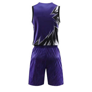 Uniformes de Baloncesto Transpirables con Logotipo Personalizado, 100% Poliéster, Personalizables, de Alta Calidad, Hechos en Pakistán - Product Image 3