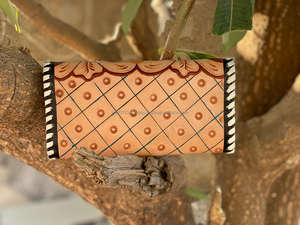 Cartera de cuero tallada a mano, funda de teléfono de embrague, elegante Cartera de flores de Sol occidental para mujer - Product Image 4