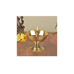 Grado de calidad de latón nandadeep Diya, 100% de latón natural, hecho a mano - Product Image 4