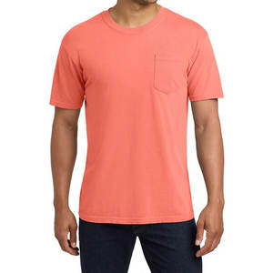 Camiseta de manga corta con diseño y ajuste personalizado para hombre con bolsillo frontal Logotipo de tela duradera Opciones de personalización de color disponibles - Product Image 3