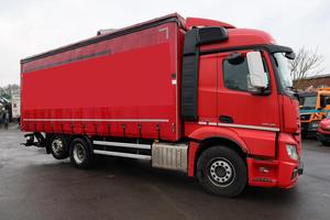 Nuovo Mercedes-Benz 2548 L 6x2 Arocs con pianale ribassato, telone, retarder, climatizzatore, cambio automatico, motore a combustione interna a benzina 3.5L - Product Image 5