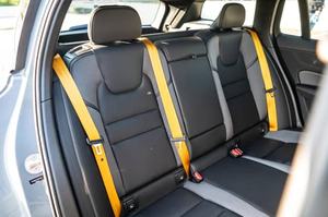 รถยนต์มือสองปี 2023 วอลโว่ V60 รีชาร์จ T8 โพลสตาร์ อิงีนีเรดด์  แบบพวงมาลัยซ้าย/ขวา - Product Image 2