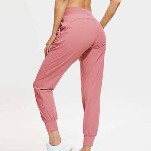 Pantalon large personnalisé en coton avec poches pour femmes Pantalon de jogging Pantalon de survêtement extérieur en polyester Pantalon à taille élastique de couleur rose - Product Image 2