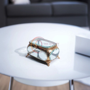 กล่องใส่เครื่องประดับแบบสั่งทำขายส่ง รูปทรงตามต้องการ กล่องเก็บของหรูหรา โครงกระจกและทองเหลือง สำหรับผู้หญิง อุปกรณ์จัดแสดงเครื่องประดับ - Product Image 3