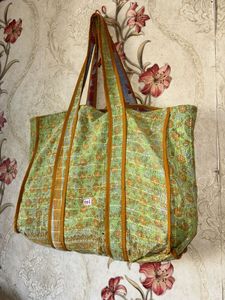 Meilleure vente Grand sac à bandoulière Kantha en coton vintage fourre-tout décontracté pour femmes fait à la main avec doublure en toile sac de plage - Product Image 2