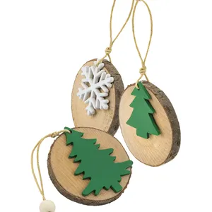 Set di Decorazioni Natalizie Personalizzate Clarksville, Eleganti Palline e Ornamenti per Albero - Product Image 1