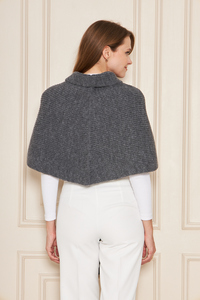 Poncho-châle chic pour femme à capuche en tricot, élégant, chaud, doux au toucher, respirant, écharpe d'hiver à capuche, tricot multifonctionnel - Product Image 4