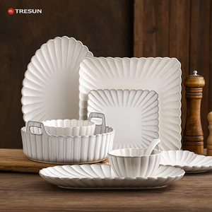 Élégant service de table en céramique à glaçure réactive de style nordique avec variations de couleurs artisanales et naturelles - Product Image 2