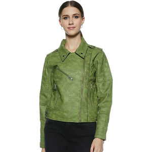 Veste en cuir tendance pour femmes, conçue pour un style moderne, avec des matériaux de qualité supérieure et une coupe parfaite. - Product Image 3