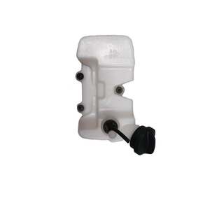 Prodotto in Plastica per Auto con Tappo e Elastici, Rif. 502548 - Product Image 1