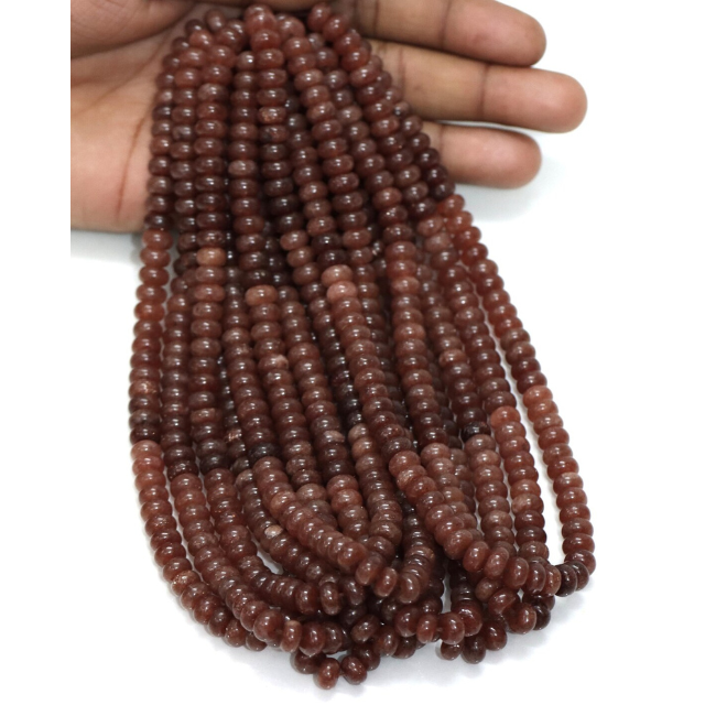 สีน้ำตาล