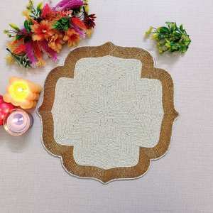 Mantel individual con cuentas - Product Image 3