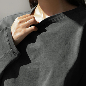 Tailles de couleur personnalisées surdimensionnées en coton de haute qualité crewneck bord brut porter surdimensionné crop top hoodie & sweat-shirt - Product Image 2